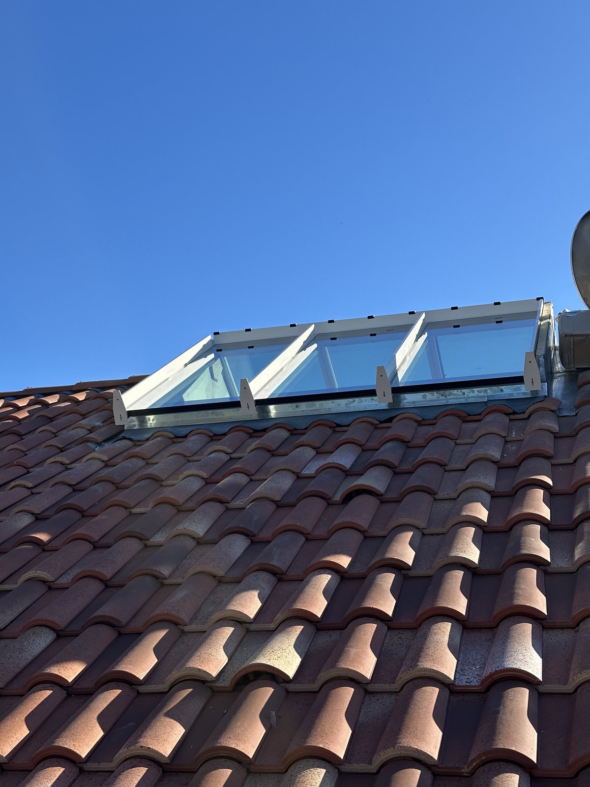 Verrière en toiture aluminium Schüco – Rénovation d'une ferme landaise